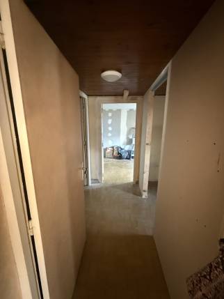 Couloir avant rénovation de maison - Guilherand-Granges 07500