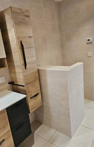 Rénovation de salle de bain accessible (69330)