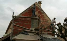 Construction d'une maison neuve en banlieue d'Agen