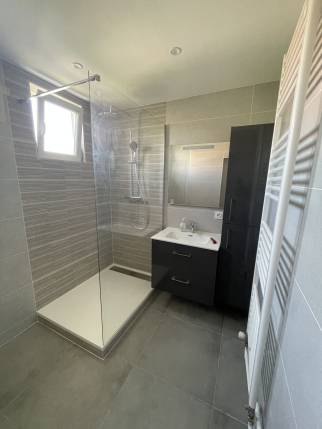 Salle de bain rénovée - Valence 26000