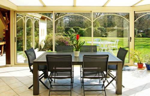 véranda à grande baies vitrées Morlaix (29) photo d'illustration