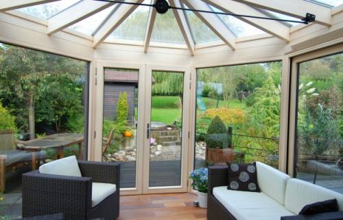 Création d'une véranda pour agrandir le salon