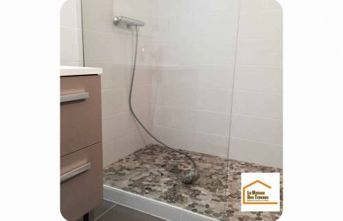 Rénovation d'une salle de bains à Granville (50400)