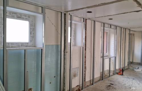 Décloisonnement et remplacement des menuiseries - maçon 73, plaquiste 73, carreleur 73, menuisier 73, étanchéiste 73, électricien 73, plombier 73