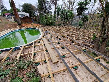 Terrasse sur plots Fréjus