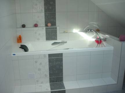 Baignoire sous combles Dijon 