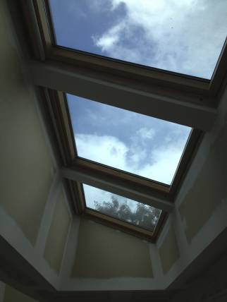 installation de grandes fenêtres de toit