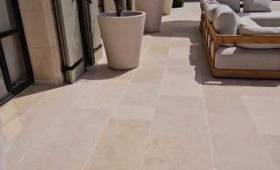 terrasse en pierre naturelle sur Biarritz