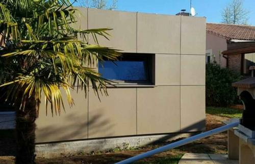 Extension d'une maison de 20,7 m² en bardage fibrociment, à Brains 44