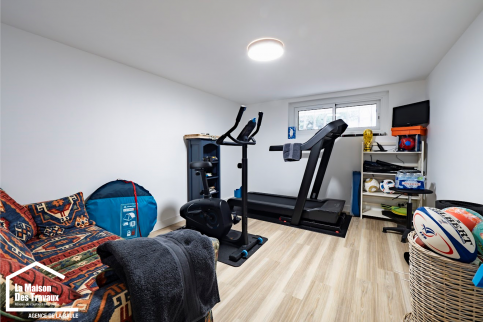 Salle de sport au rez-de-chaussée