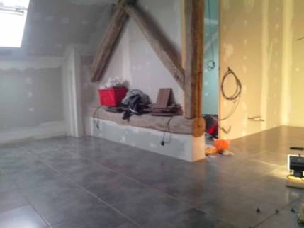 Pose de carrelage dans une fermette en rénovation - Fericy 77133