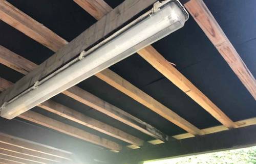 Changer le toit d'un appentis à Deauville