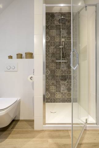 Création d'une douche à carreaux de ciment à Nice