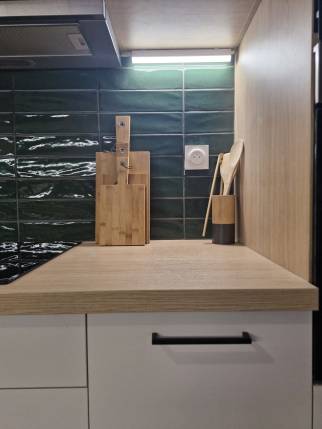 Rénovation de cuisine avec crédence en zellige vert - Montauban 82000