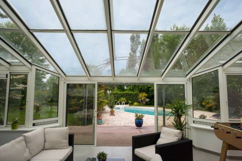 Construction d'une véranda en aluminium pour agrandir une maison - Aulnay-sous-Bois 93