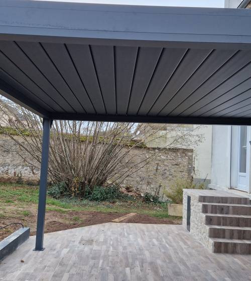 Création terrasse avec pergola bioclimatique aluminium