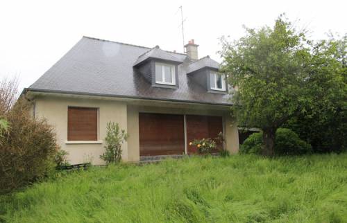 Rénovation de fenêtre et porte à Marcillac Vallon : avant