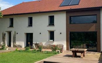 maison voironnaise avec chauffe-eau solaire