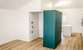 Sas d'entrée créer par l'architecte avec placards de rangement intégrés