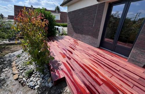 Rénovation extérieure à Sainte-Savine : une terrasse bois et un nouvel aménagement paysager 5