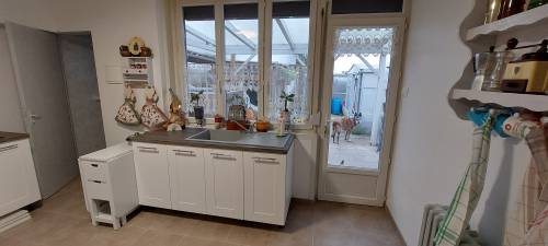 Evier de cuisine sous fenêtre - Arras 62