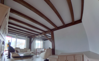 Évacuation de poutres à Annecy