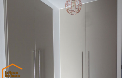 APRES Installation du deuxième dressing porte battantes