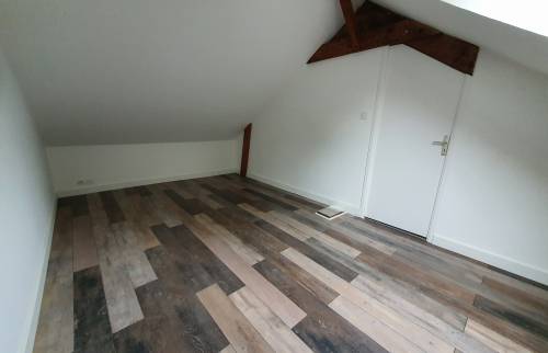 Rénovation de sol : Pose d'un stratifié camaïeux gris 