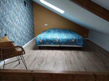 chambre aménagée sous toiture