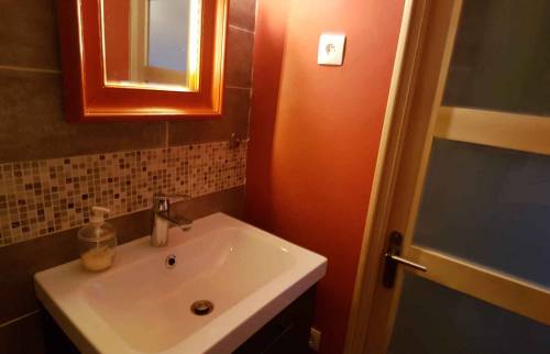 Meuble vasque et miroir ancien - Maillot (89)