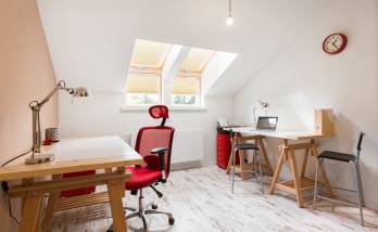 bureau aménagé sous combles