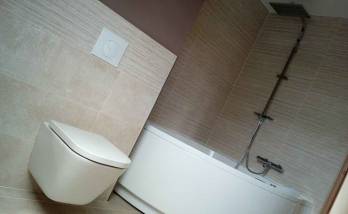 Rénovation salle de bain WC suspendu et baignoire d'angle