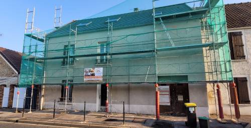 Ravalement de façade en cours - Fontenay-Trésigny 77610