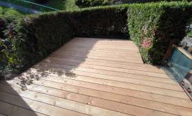 Réalisation d’une terrasse en mélèze à Évian