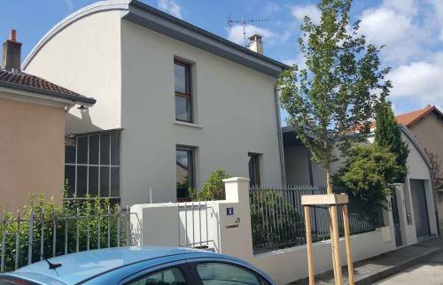 Ravalement d'une Façade à Lyon Montchat - La Maison Des Travaux