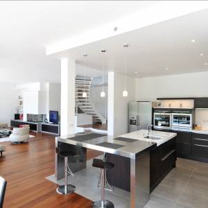 Construction maison d'architecte contemporaine - Cuisine ouverte