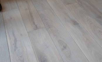 Pose de parquet massif gris de Guérande à Guebwiller