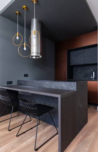 Ilot central et hotte suspendue pour cette superbe cuisine - Paris