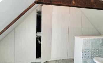 Placard sur-mesure sous combles