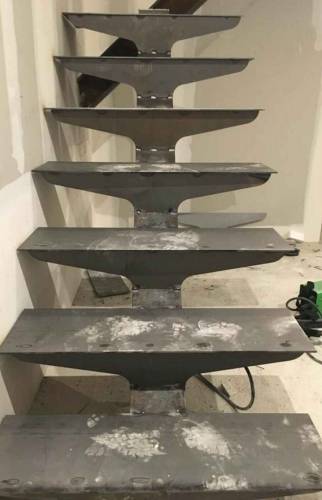 Escalier structure métallique