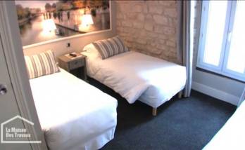 Rénovation des chambres d'un hôtel par l'agence de Joué-lès-Tours