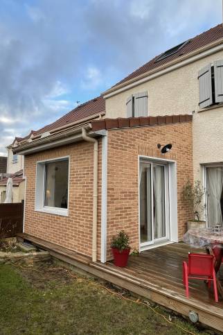 Extension bois briquettes de parement