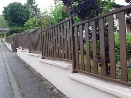 Nouvelle clôture en aluminium effet bois ajourée - Meximieux 01800