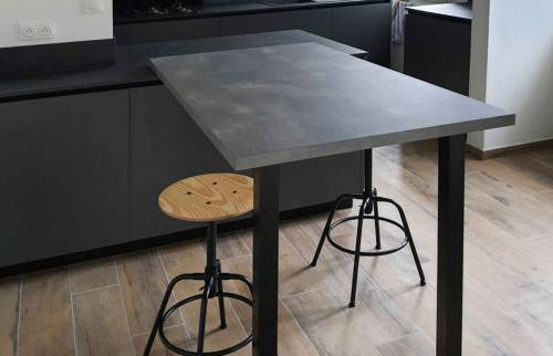 Détail table de bar cuisine