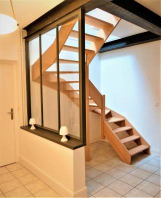 Champagne au Mont d'Or (69410) : rénovation des combles avec création d'une salle d'eau et remplacement de l'escalier