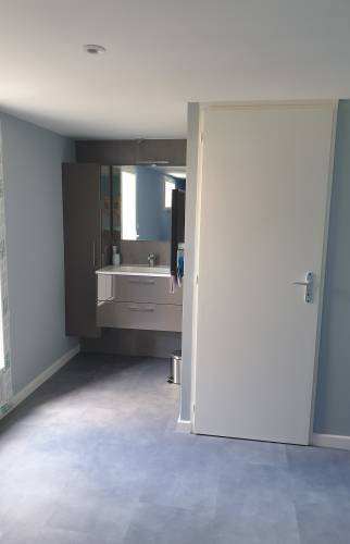 Espace d'eau fini