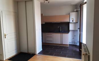 Appartement rénové avec cuisine rénovée - Lagnieu 01150