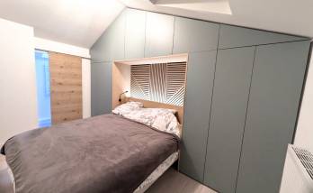 chantier terminé : magnifique tête de lit dressing dans cette suite parentale