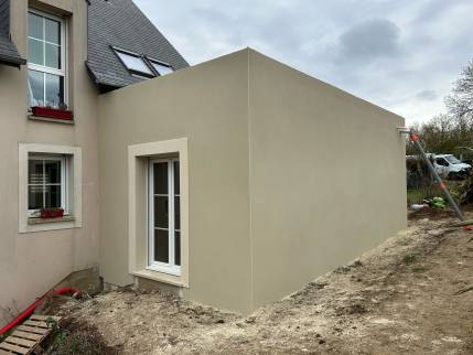 Vue de l'extension depuis le jardin (Bénouville 14970)