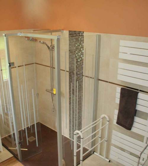 Salle d'eau à CORMERAY (41) côté douche